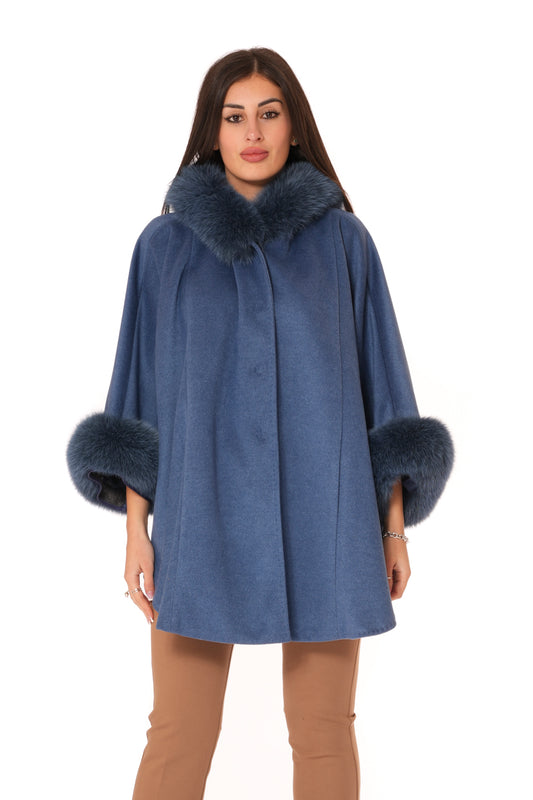 Mantella con Cappuccio in Volpe e Polsi in Volpe